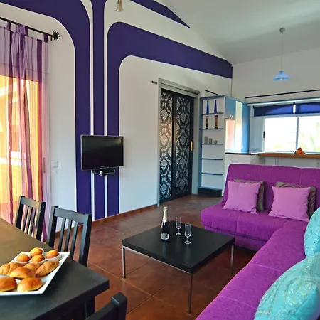Kalmahouse, Con Piscina Y Wifi Cerca Del Mar Prázdninový dům