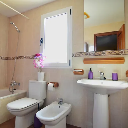Kalmahouse, Con Piscina Y Wifi Cerca Del Mar Prázdninový dům