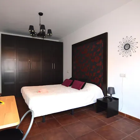Kalmahouse, Con Piscina Y Wifi Cerca Del Mar Prázdninový dům